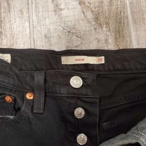 **SOLD**Levi's Wedgie jeans